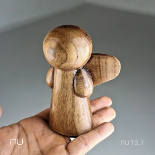 مجسمه فرشته چوبی مینیمال نورا